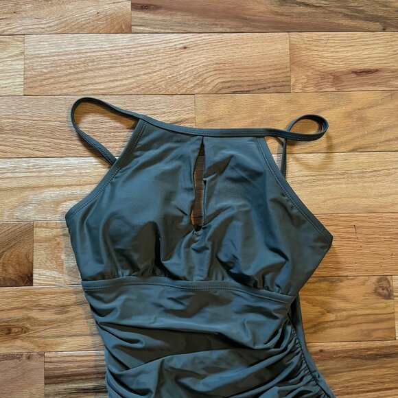 Ellen Tracy High Neck Keyhole One Piece SwimSuit Size 8 Green - Picture 3 of 5